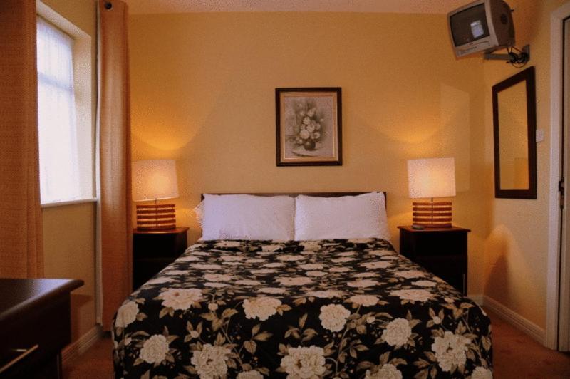 The Mayfly Hotel Foxford Room photo